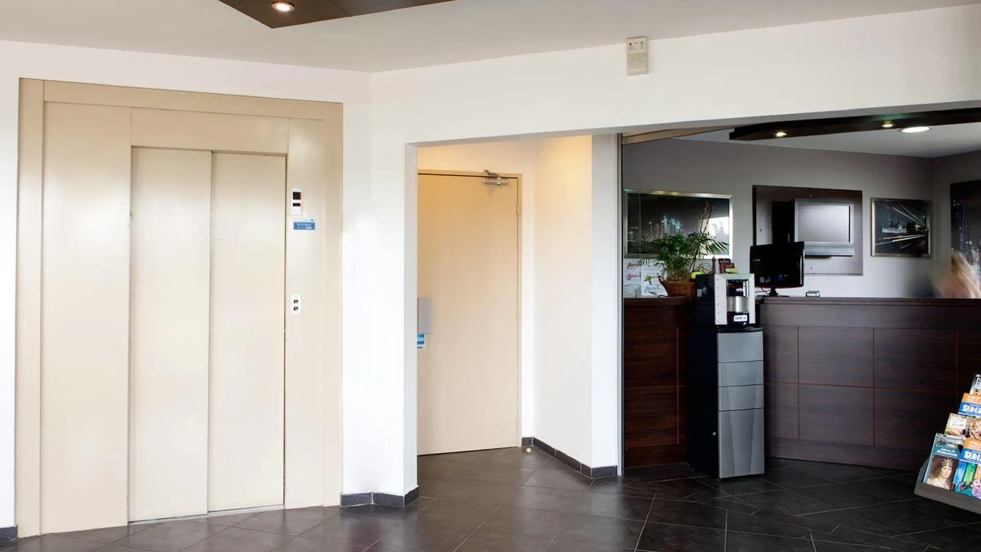 **  Orly Superior Hotel Athis-Mons Francia