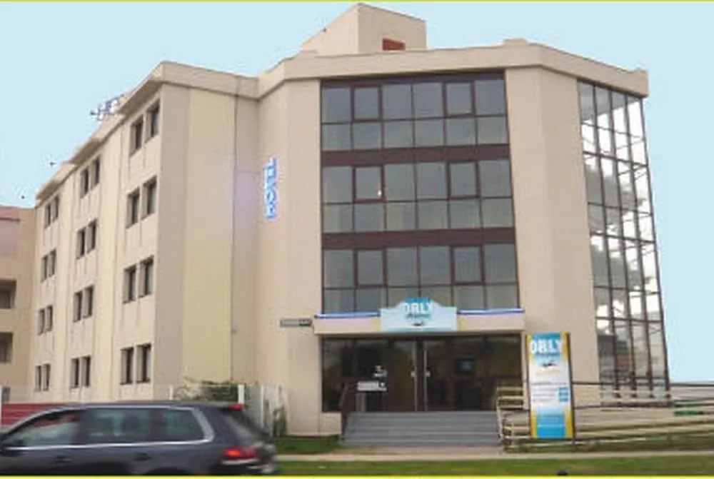 Orly Superior Hotel Athis-Mons 2*,  Francia