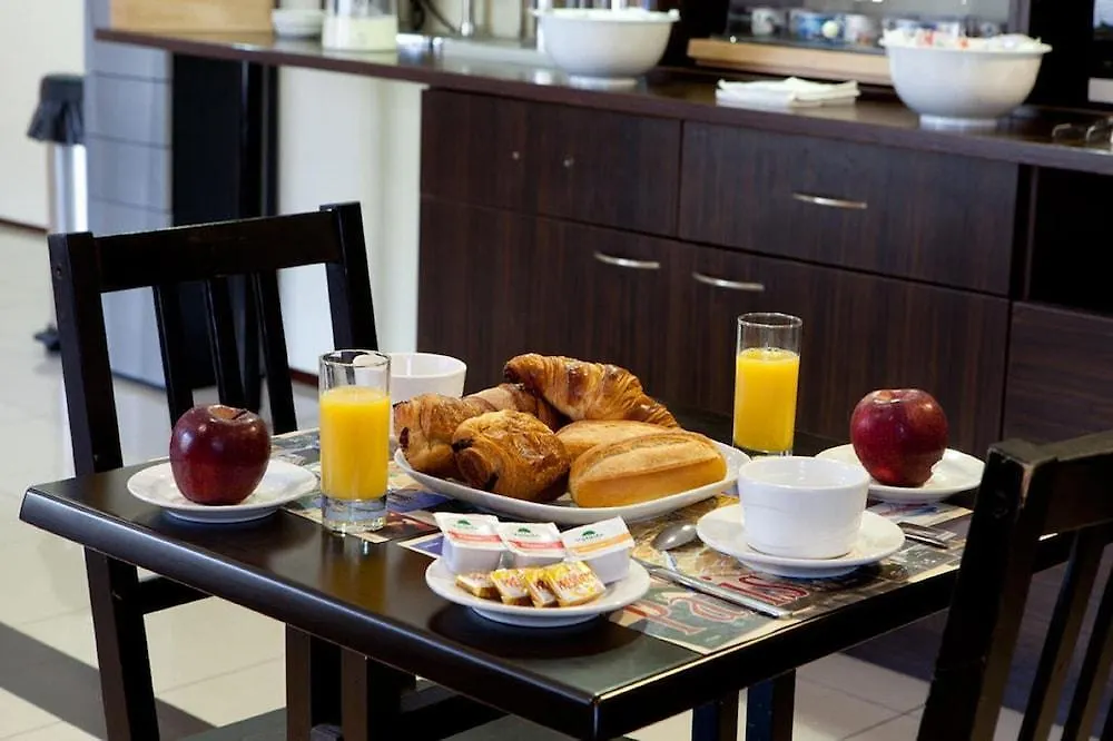 Orly Superior Hotel Athis-Mons 2*,  França